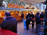 Besides the traditional glühwein, Christmas beer and Poire-Williams were also on offer.